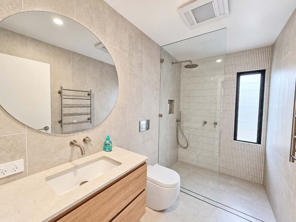 Main Bathroom first floor
