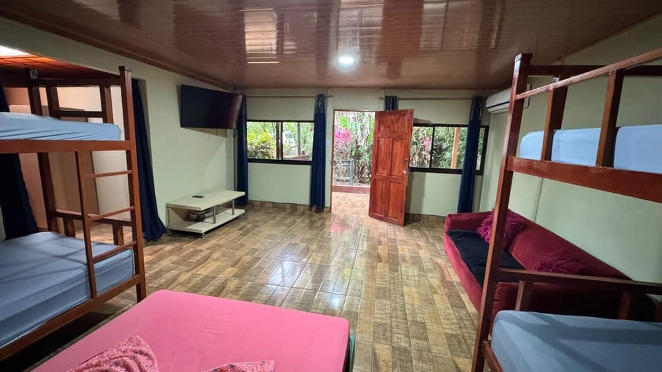 Family Room, Mountain View | Free WiFi