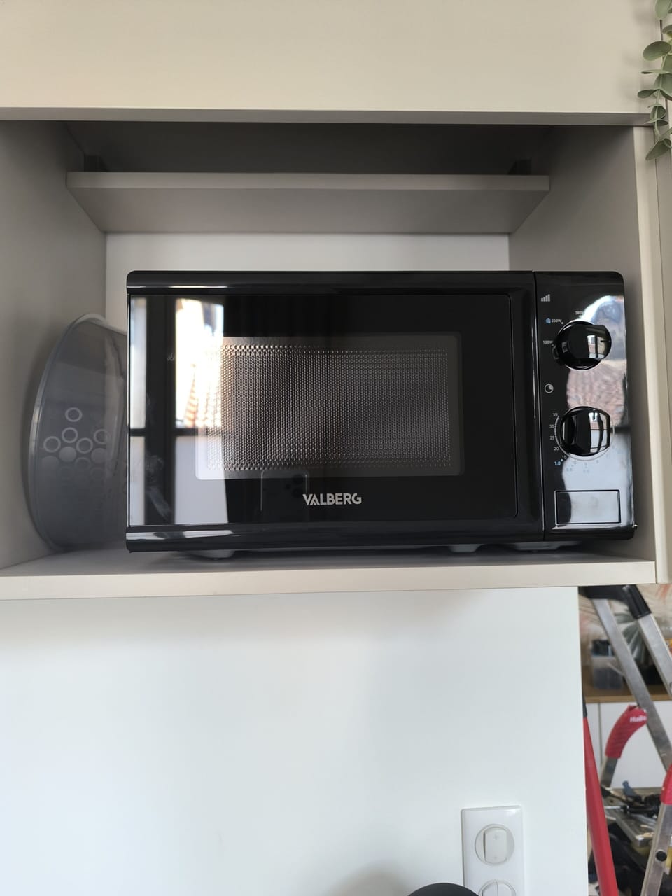Microwave