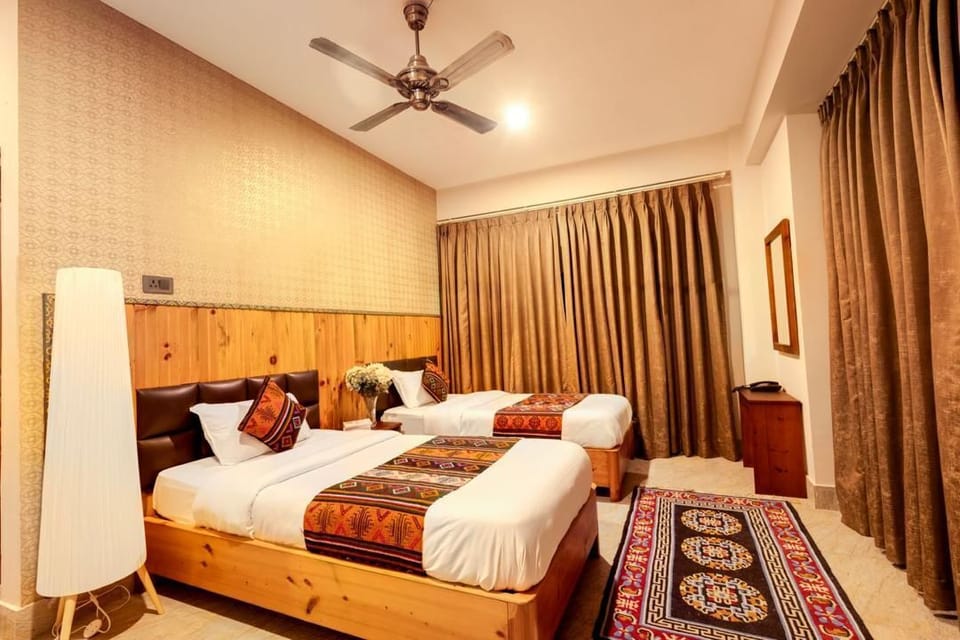Twin Room | Desk, laptop workspace, WiFi (free)