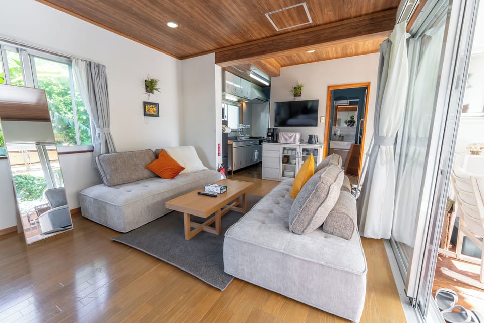 Basic House, Garden View | Living area