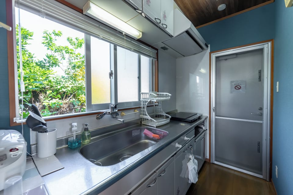 Basic House, Garden View | Private kitchen