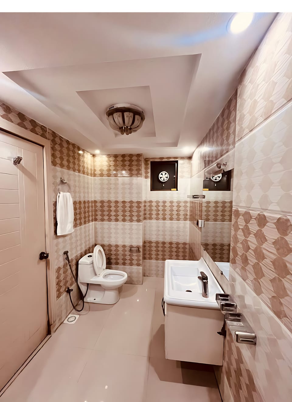 Shower, free toiletries, towels, soap