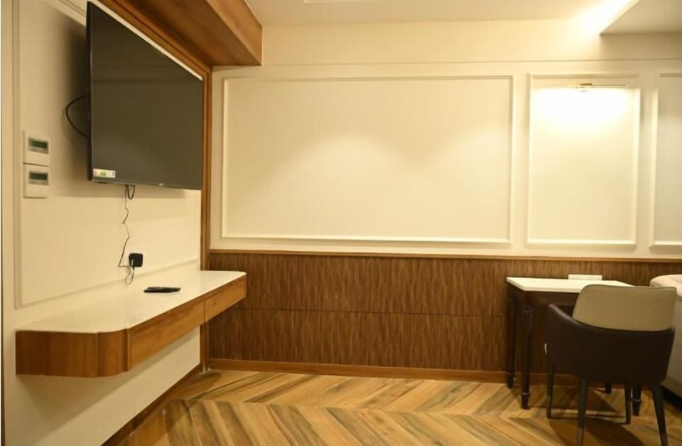 Suite | Living area