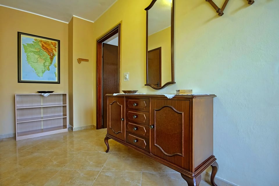 Apartment, 1 Bedroom, Smoking, Balcony | Interior