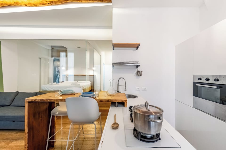 Standard Apartment, Multiple Bedrooms (Lavagna Central Loft) | Private kitchen | Fridge, oven, stovetop, coffee/tea maker