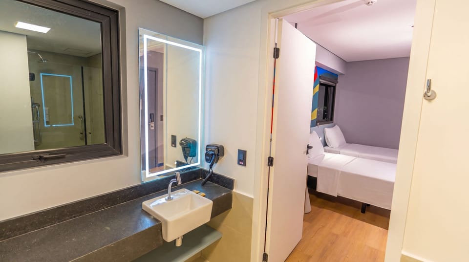 Apartment, 2 Twin Beds | Bathroom | Shower, free toiletries, hair dryer, towels