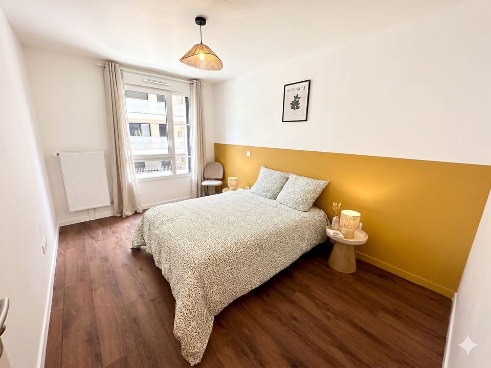 Comfort Apartment, Balcony, City View | Iron/ironing board, WiFi (free)