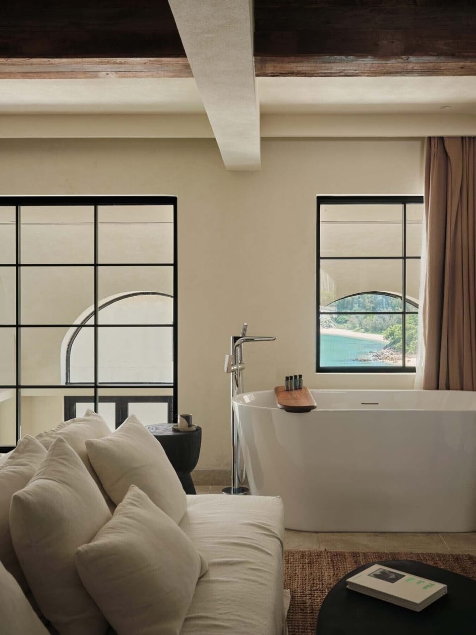 Deluxe Double Room, Hill View | Minibar, individually decorated, individually furnished, desk