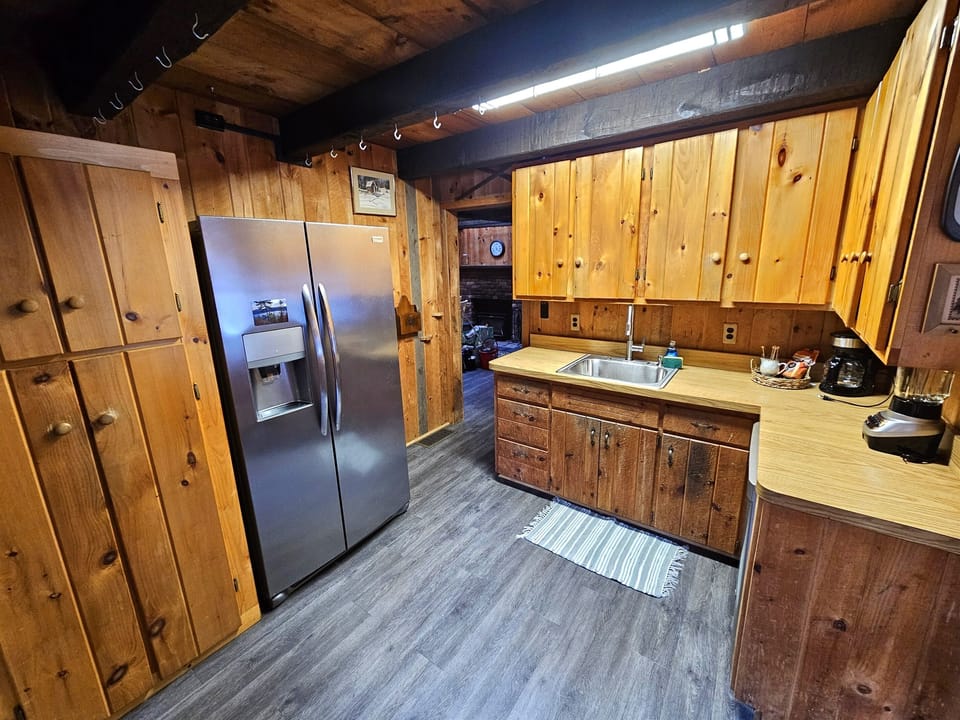 Main Lodge - KItchen