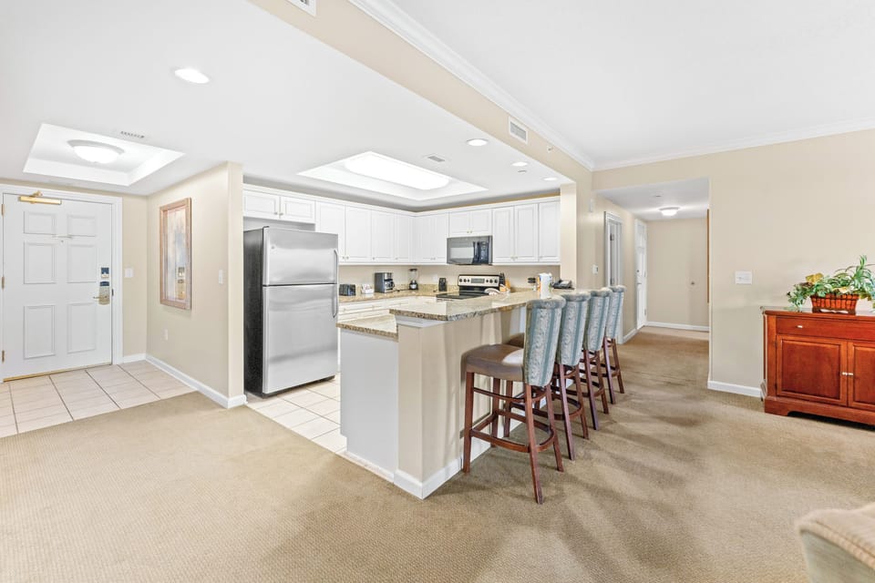 Breakfast Bar of kitchen with extra seating