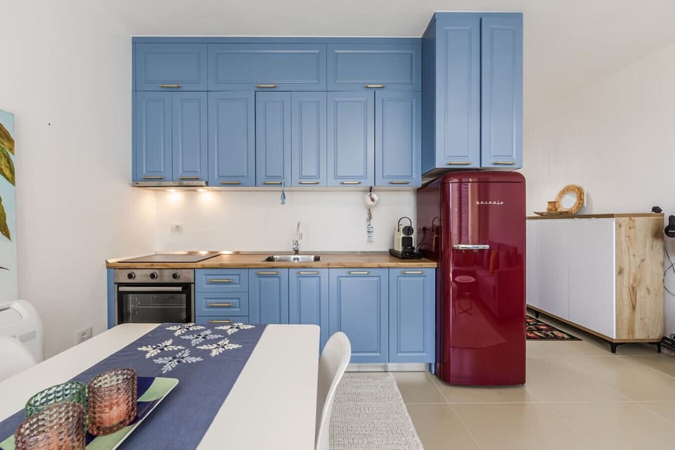 Fully-equipped kitchen
