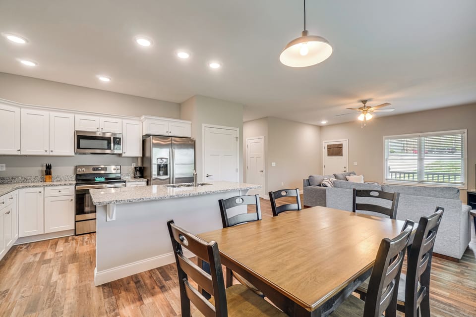 House (3 Bedrooms) | Interior