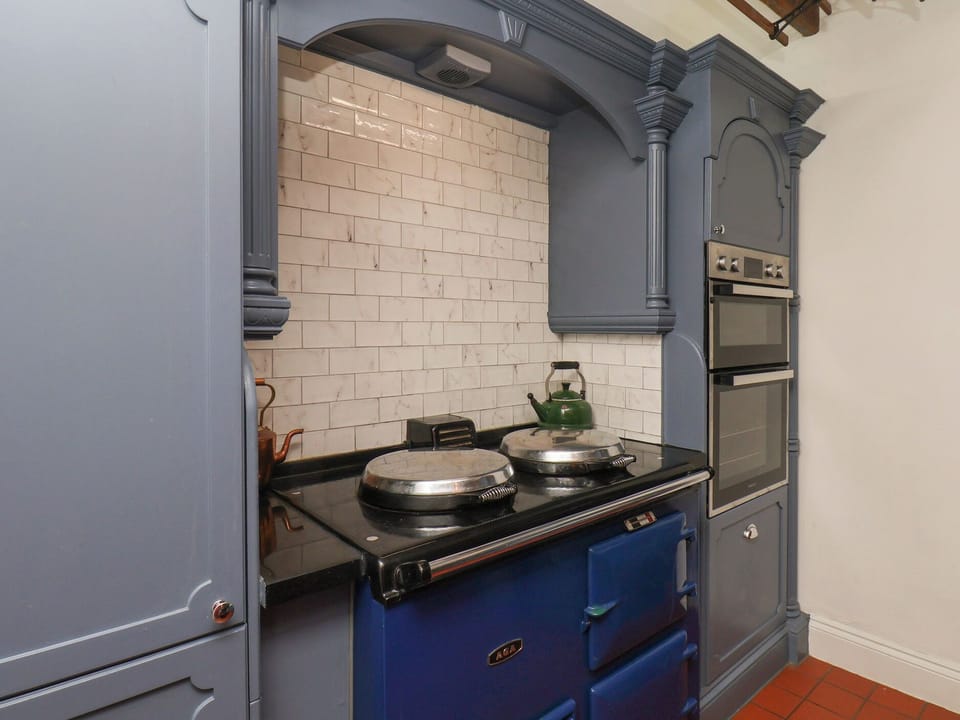 Cottage | Interior