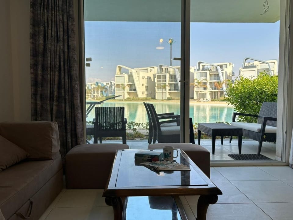 Chalet, 3 Bedrooms, Lagoon View | Interior