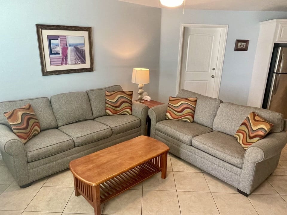 Condo, 1 Bedroom | Living area