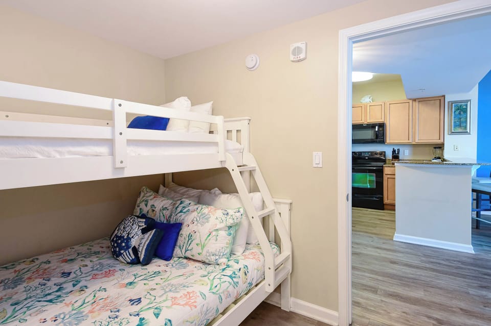 The Palms of Destin 21211 - Guest Bedroom