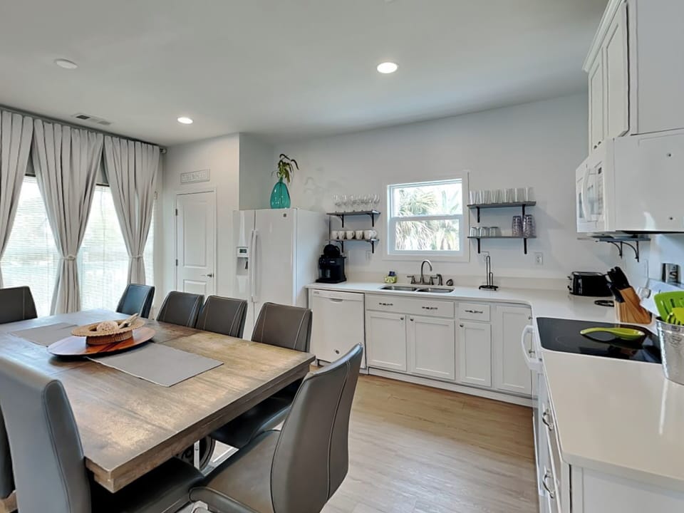 Open Kitchen & Dining
