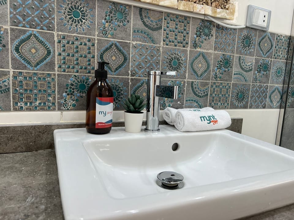 Chalet, 3 Bedrooms, Lagoon View | Bathroom