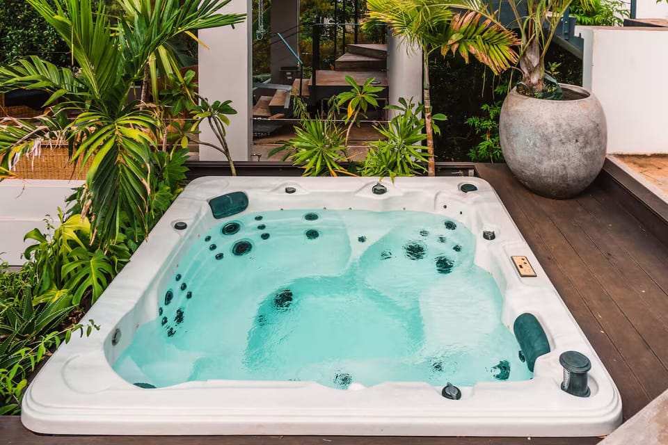 Outdoor spa tub