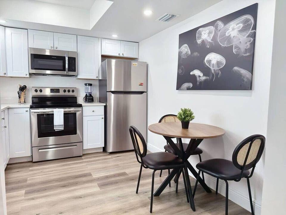 Kitchen : Stay connected with family and friends without ever missing a beat from behind the stove.