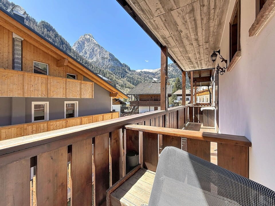 Wood, Mountain Range, Valley, Alps, Hardwood, Balcony, Lumber, Mountain Village, Wood Stain, Ridge