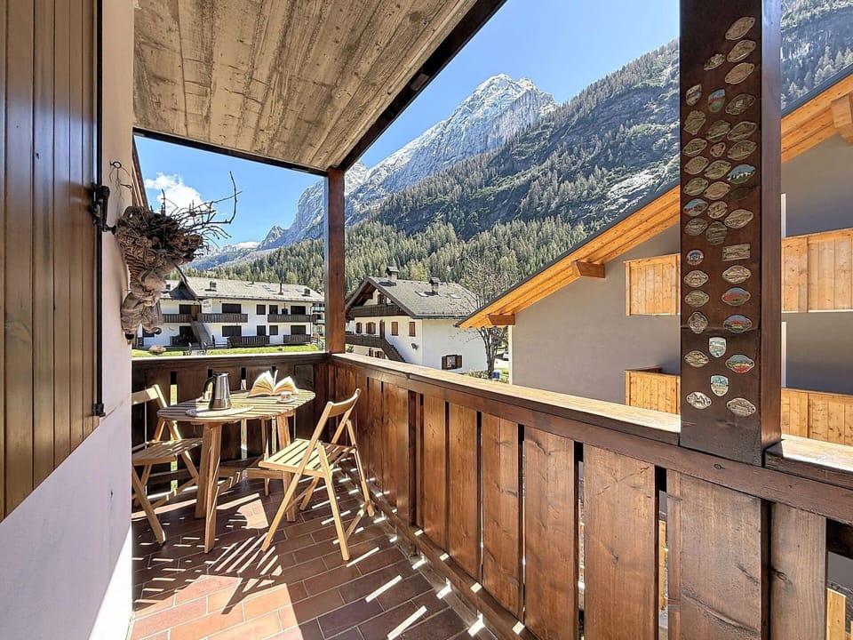 Mountain Range, Hardwood, Wood Stain, Valley, Alps, Mountain Village, Lumber, Plywood, Plank, Balcony