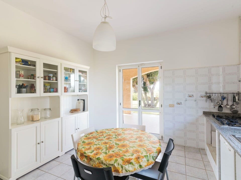 Furniture, Interior Design, Flooring, Wood, Ceiling, Floor, Room, Chair, Table, Kitchen & Dining Room Table