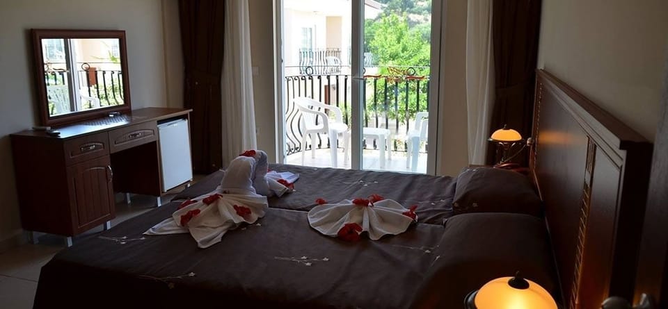 Double or Twin Room | In-room safe