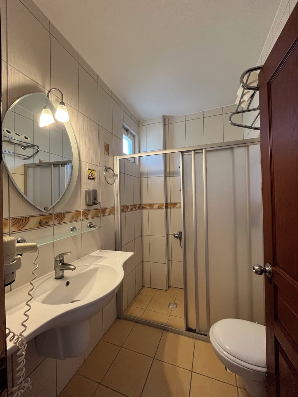 Shower, free toiletries, soap, shampoo