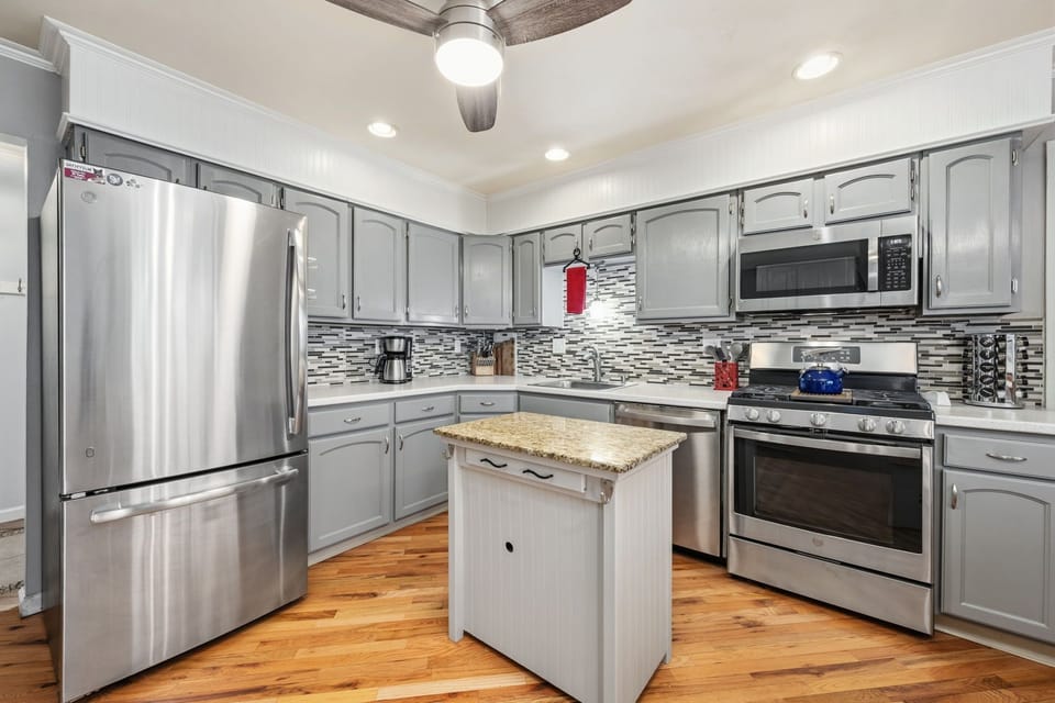 Fully equipped kitchen with stainless steel appliances and everything you need to whip up your favorite meals!