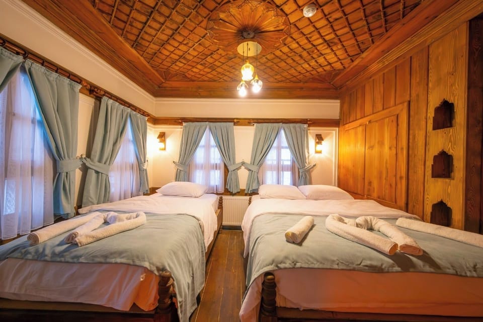 Business Room | Free WiFi