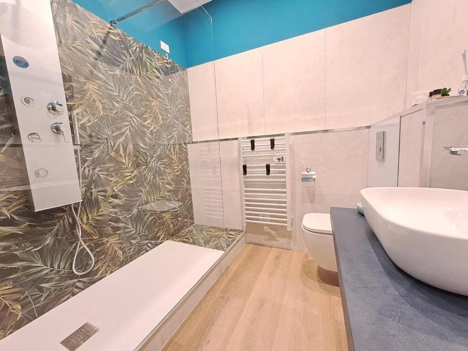 Deluxe Double Room | Bathroom