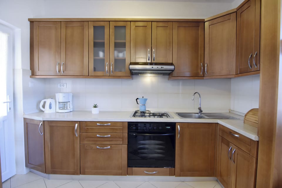 Apartment, 2 Bedrooms, Smoking, Patio | Interior