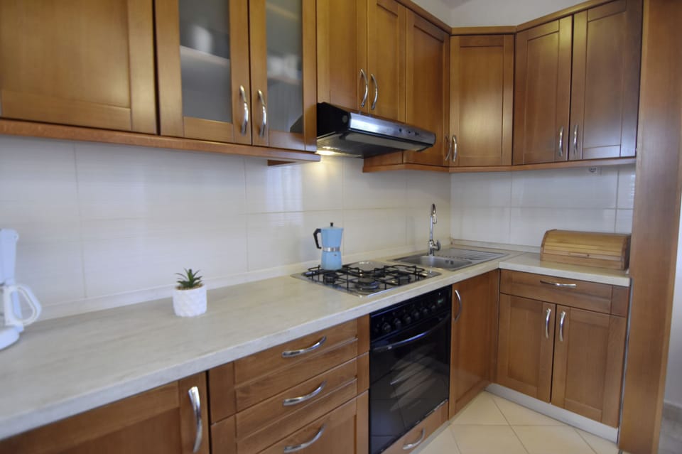 Apartment, 2 Bedrooms, Smoking, Patio | Interior