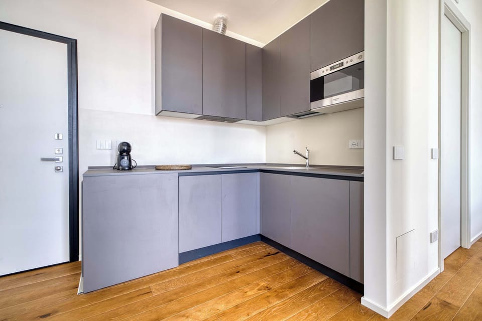 Functional kitchen  and plenty of storage space.
