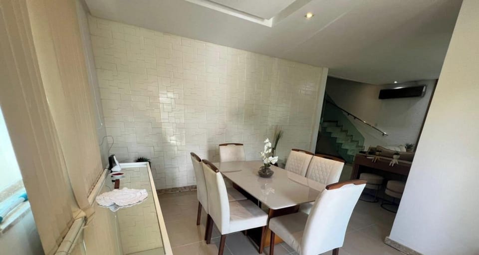 Premium House, Pool Access | Dining room
