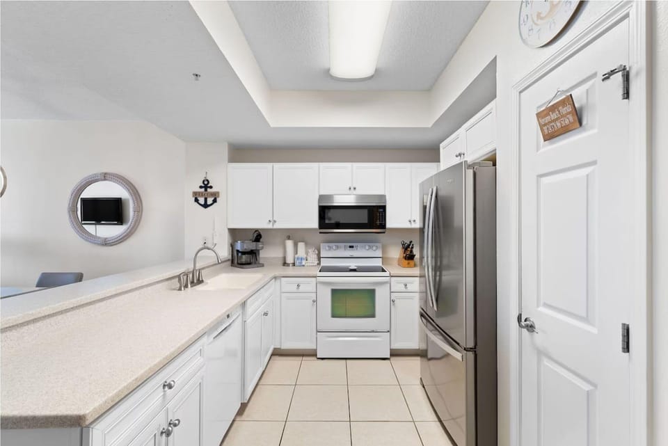 Condo, Multiple Beds (Summerwind West 1403 - The Beach Fort) | Private kitchen