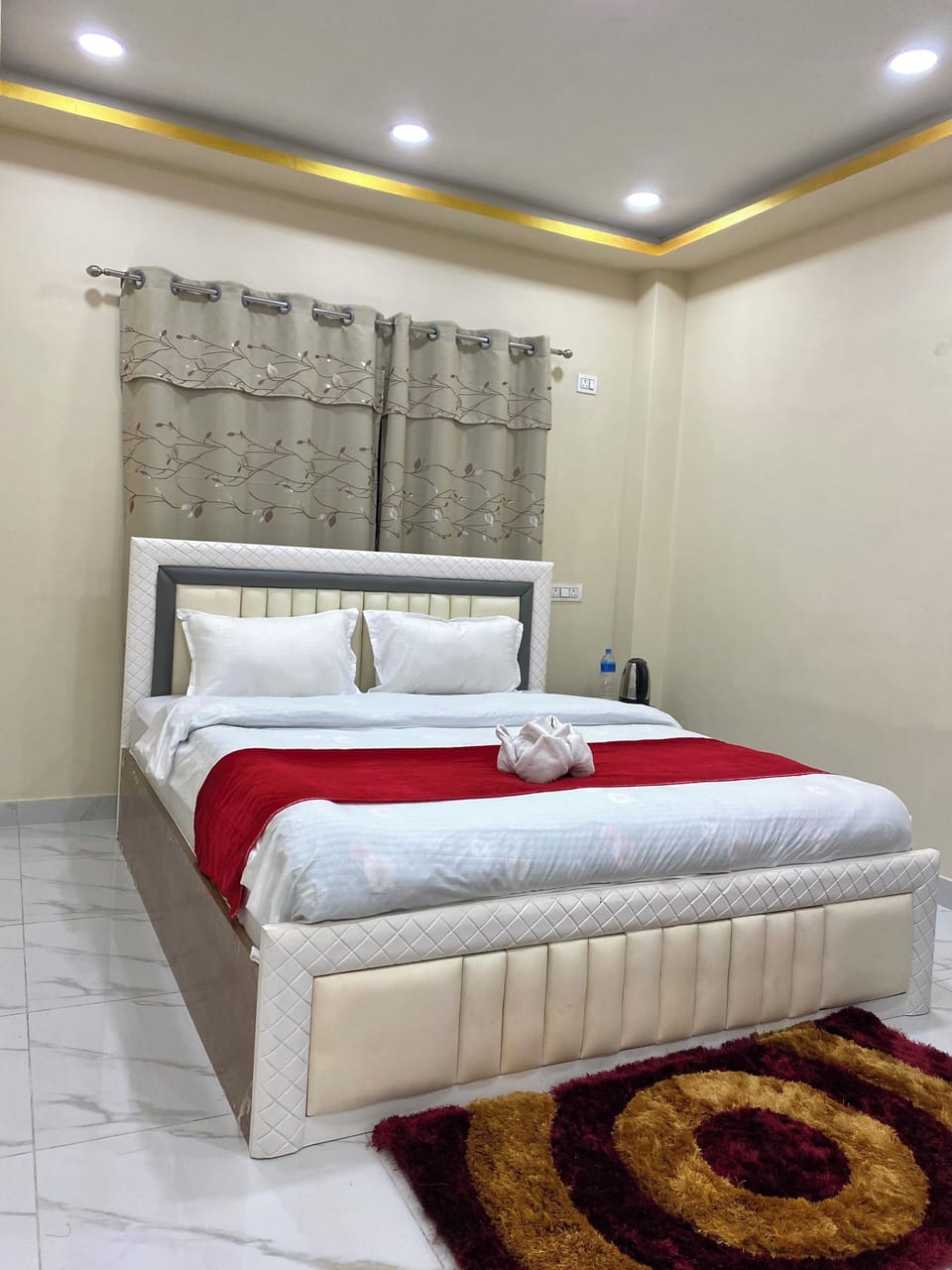 Studio Suite, 1 King Bed | Desk, laptop workspace, soundproofing, free WiFi