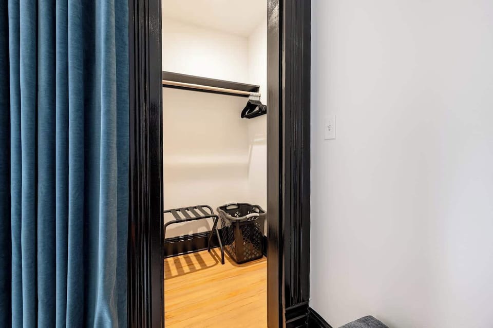Bedroom 4. King bed.