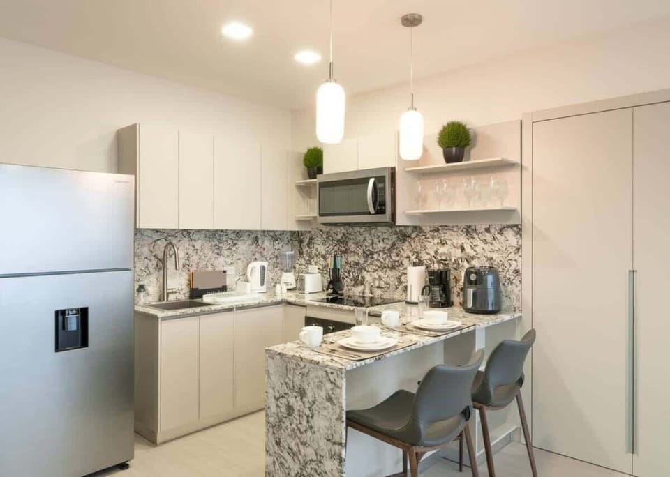 Kitchen with breakfast bar seating
