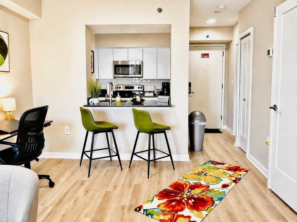Bright Kitchen with Modern Seating