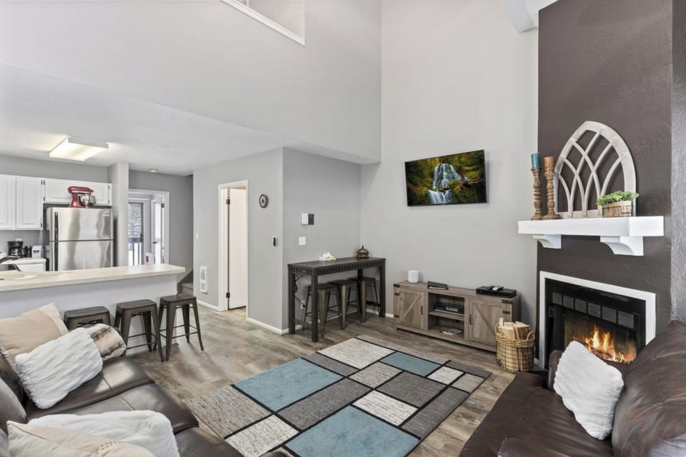 Open and airy living space with vaulted ceilings—room for everyone to gather and unwind.