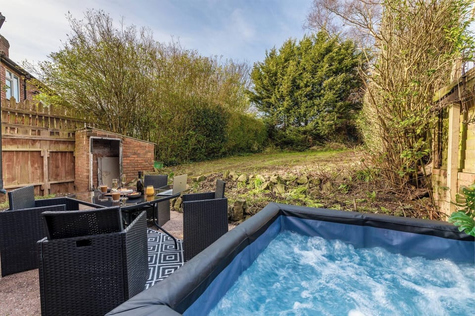 House, 3 Bedrooms, Patio | Outdoor spa tub