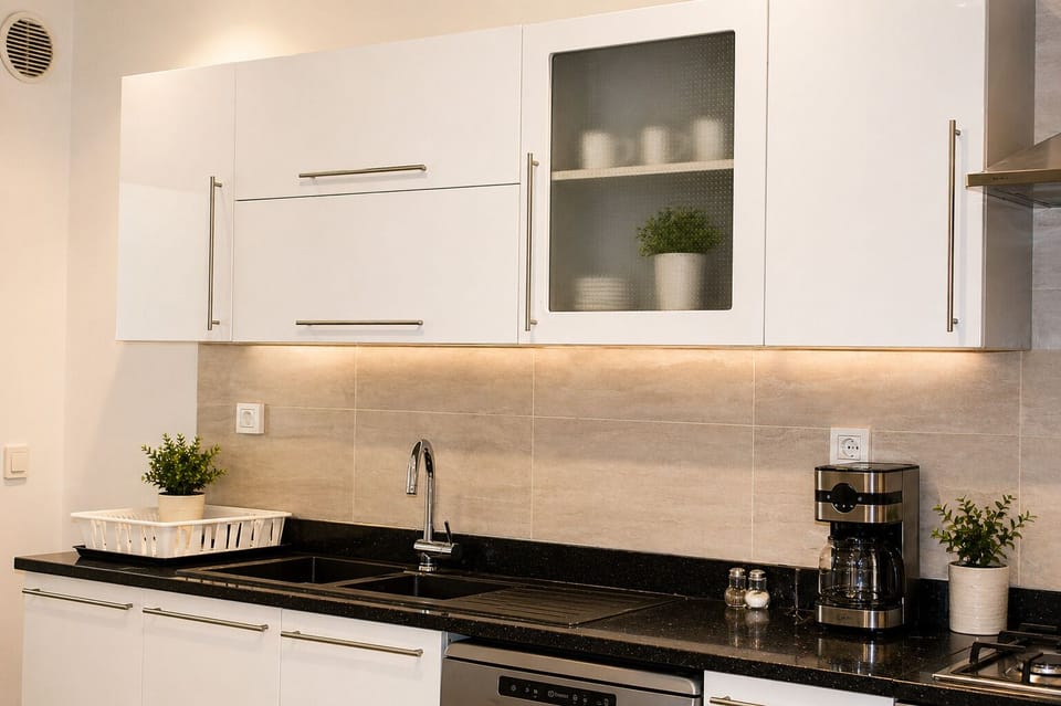Apartment, 2 Bedrooms, Smoking, Balcony | Interior