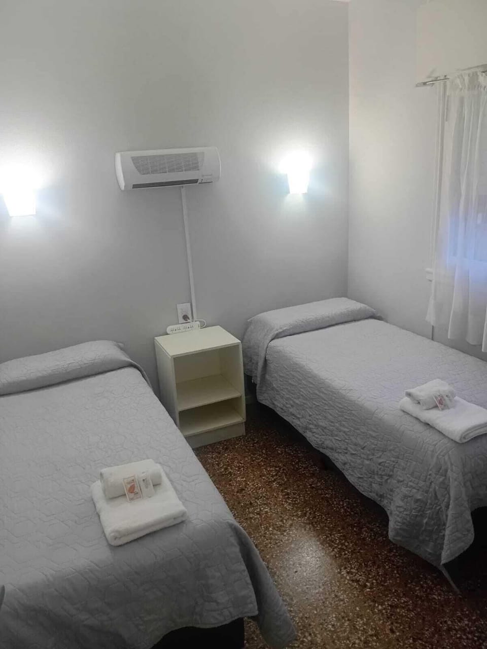 Free WiFi, bed sheets