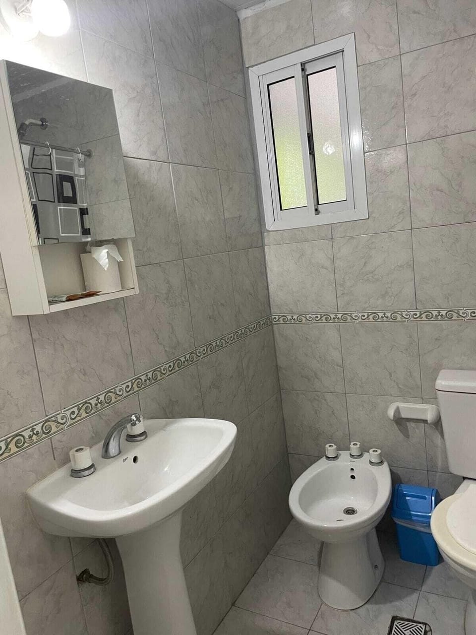 Shower, towels, soap, shampoo