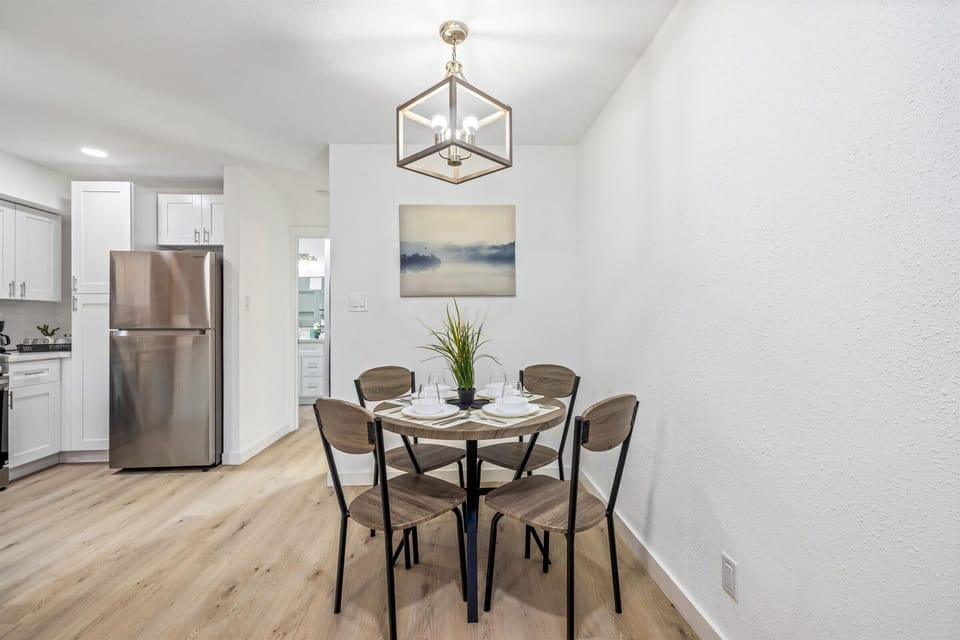 4 seat Dining Room