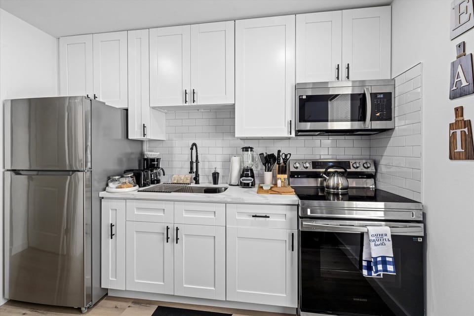 Oven, Stove, Microwave and Fridge