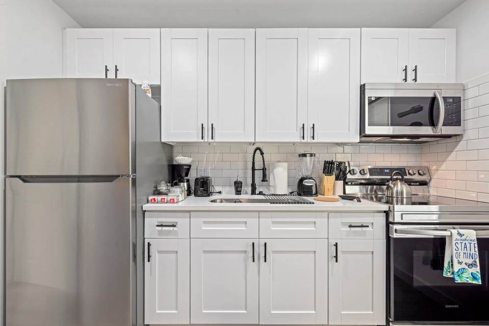 Fridge, Oven, Stove, Microwave
